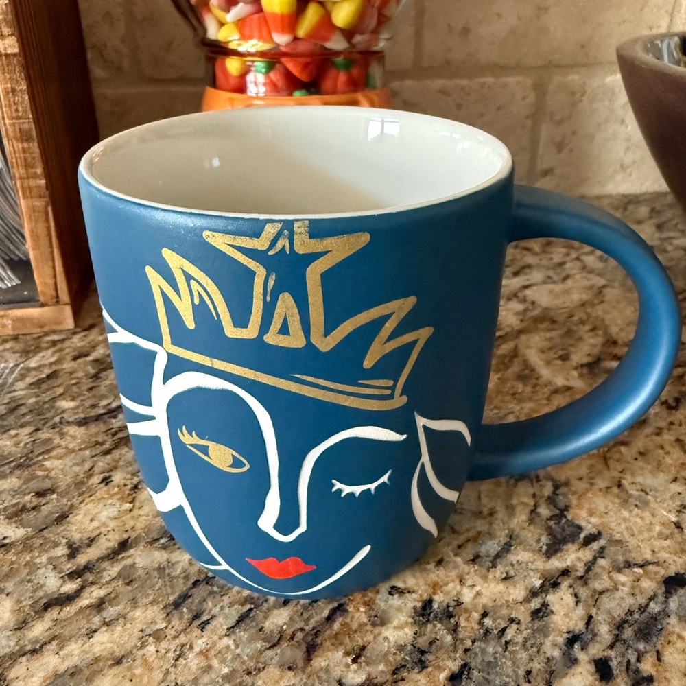 Starbucks Matte Blue Winking Siren Queen Etched 14oz Coffee Cup Mug 2016